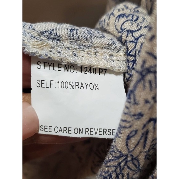 Blu Heaven Women's White Blue Paisley Rayon Long Sleeve Button Down Shirt Medium - Picture 9 of 11